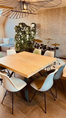 Iekārtas, BeCosy Triplex chic et moderne style Loft in Leuze-en-Hainaut