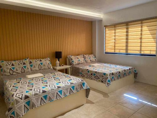 2 double beds