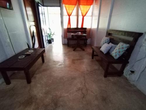 Maricel House in 瓜圖索