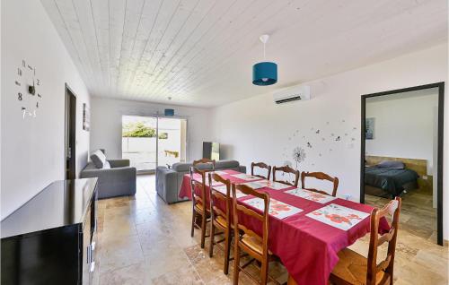 Awesome Home In Saint-theodorit With Wifi