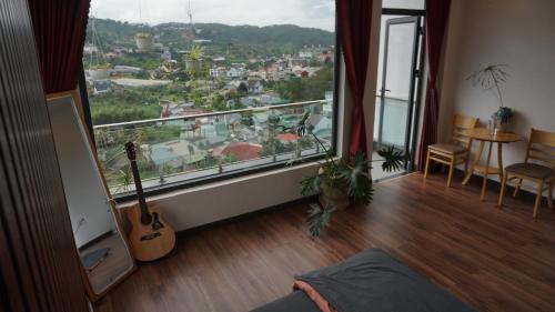 Hoshi DaLat House