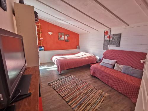 Entre Ventoux et Luberon, appartement dans maison. in Malemort-du-Comtat