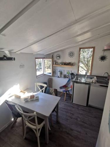 Entre Ventoux et Luberon, appartement dans maison. in Malemort-du-Comtat