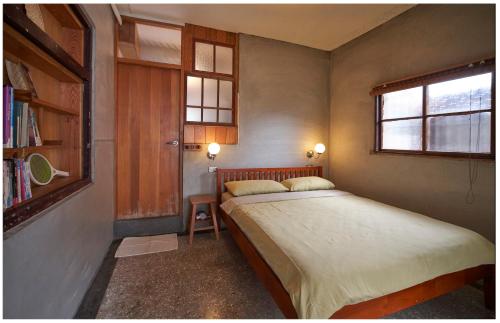 Standard Double Room image 2