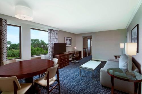 Sheraton Suites Philadelphia Airport photo 4
