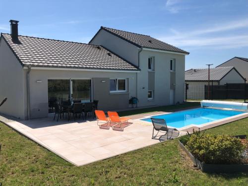 Superbe villa 4 étoiles au calme avec piscine et terrasse privée !!