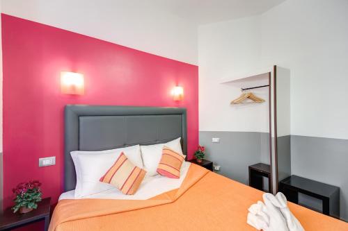 MF Hotel - main image