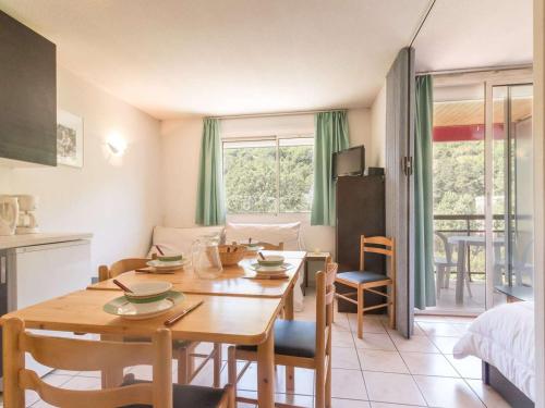 Appartement 2 Pieces Avec Coin Nuit, Balcon, Parking Et Casier A Ski - Proche Telecabine Et Centre - - Briançon
