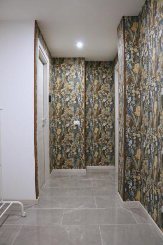 Gambara GuestS House 4