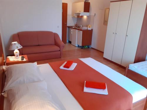 APARTMAN 5 KRISTINKA Gujinović (APARTMAN 5 KRISTINKA Gujinovic) in กราแดค