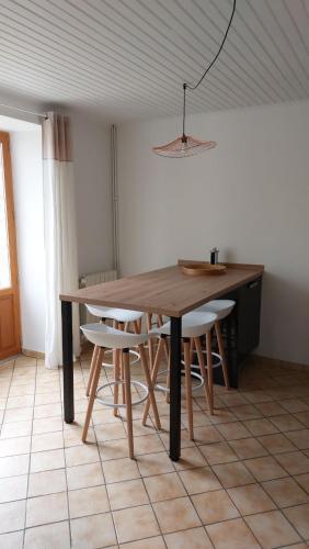 Iekārtas, Chez Marie in Saint-Chely-d'Apcher