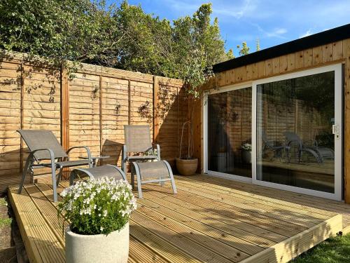 Two miles from Goodwood in Boxgrove