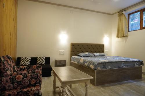 Double Room image 10