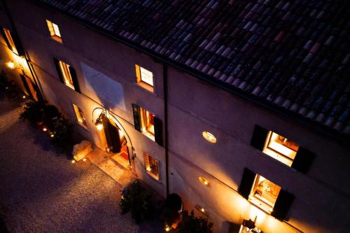 Villa Carrara Salvadori - Tap to explore photos