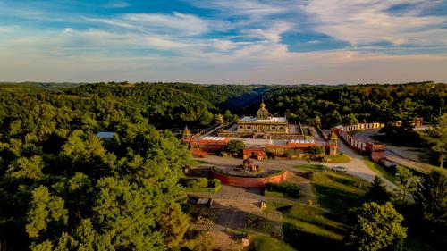 Nearby attraction, Giriraja Ashraya in Moundsville