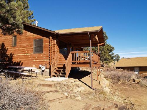 Lazy R Cottages- 15 cabin