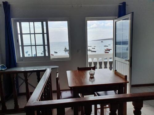 ระเบียง/ชานเรือน, Seaview Apartment in วิลา ดา ริเบียรา บราวา