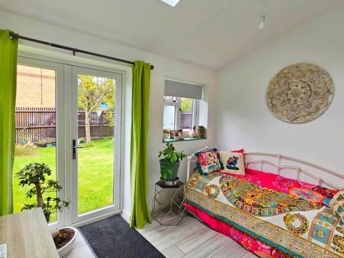 Tortoise Haven Bicester- Comfortable quiet home with garden