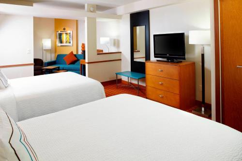 Fairfield Inn & Suites Pittsburgh Neville Island in Robinson Township, USA