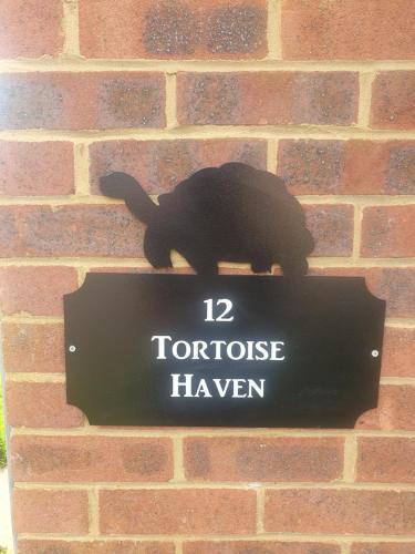 Tortoise Haven Bicester- Comfortable quiet home with garden