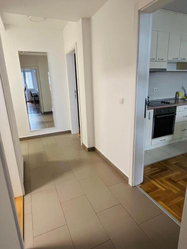 Central and bright 2 bedroom, 3 balconies in Rotkvarija