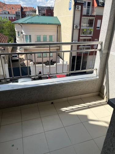 Central and bright 2 bedroom, 3 balconies in Rotkvarija