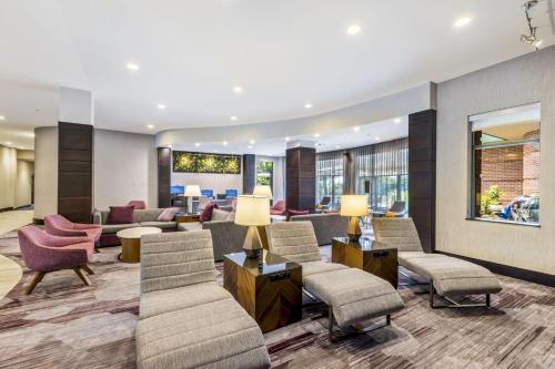 Courtyard by Marriott Boston Waltham - image 12