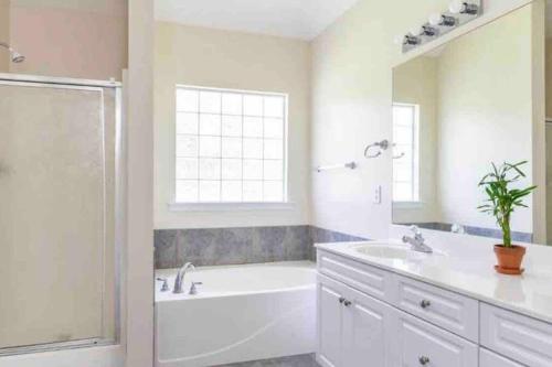 Prattville Delight*Jacuzzi Tub*+Central Location*