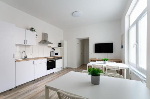 T&K Apartments - 1 to 4 Room Apartments - 20min to TradeFair Messe Airport Düsseldorf - Duisburg