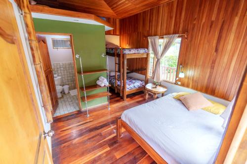 2 double beds, 2 bunk beds