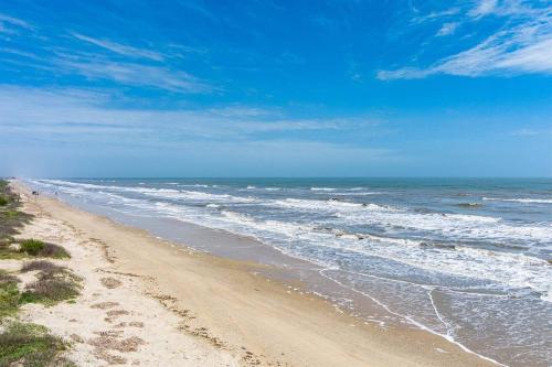 Serenity Villa by the Beach in Bolivar Peninsula, USA