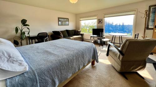 The Peregrine Suite - Comfort and Luxury in the Heart of Kodiak