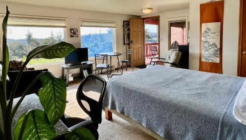 The Peregrine Suite - Comfort and Luxury in the Heart of Kodiak