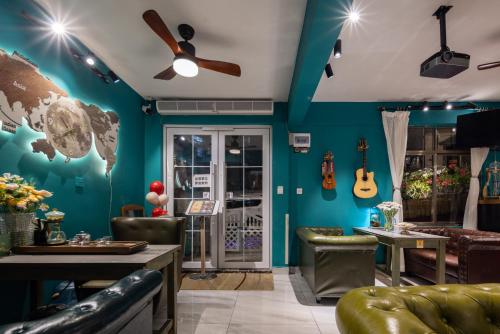 Summer Tree Inn in Sanya