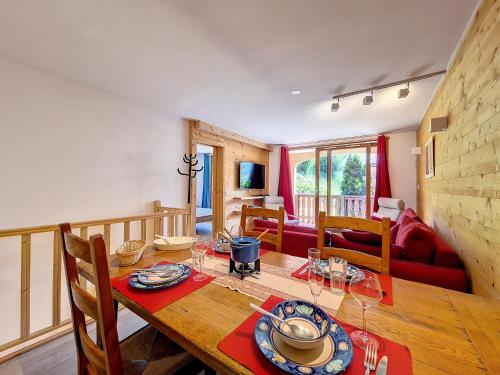 Appartement en duplex, 3 pieces, au pied des pistes, balcon, casier a ski, classe 3 flocons or - FR- in Villarencel