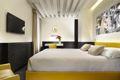 Superior Double Room image 2