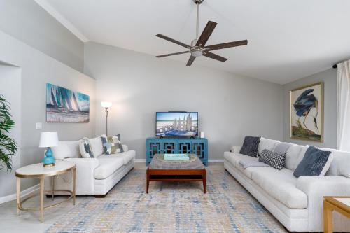 Vendégszoba, Beautiful Private Pool Home In-between Fort Myers Beach and Sanibel Island home in Harlem Heights