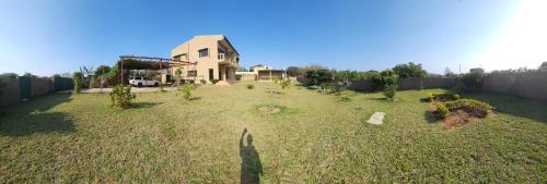 Buitenkant, CC House in Chidenguele