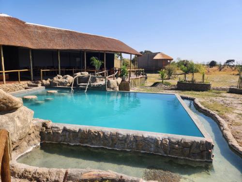 Piscina, Mababe River Lodge in Mababe