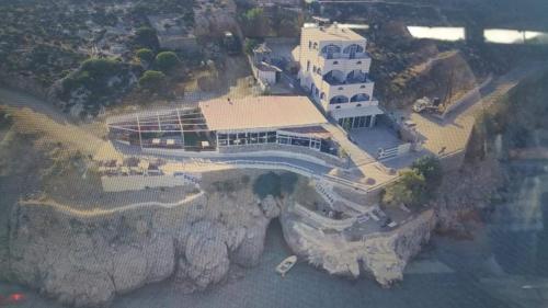 Kazonis Studios - Therma Beach