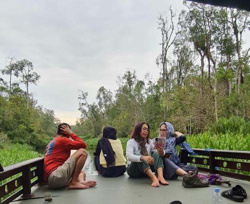 Orangutan Houseboat Park Tanjung Puting