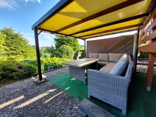 陽台/露台, Ferienhaus Eifel Nature Dream in 德賴布呂克