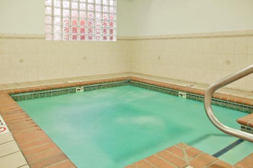 Spark By Hilton Lansing