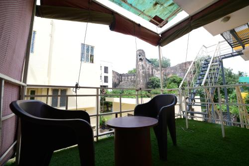 room detail thumbnail 1