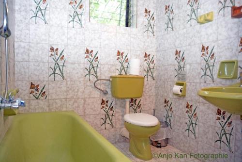 2 bedrooms, 3 beds
