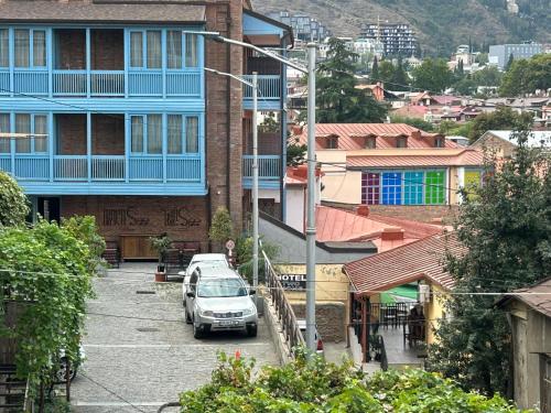 Two Lions Hotel – Tbilisi, MA