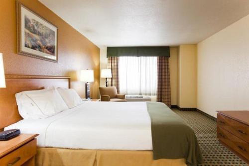 Holiday Inn Express Hotel & Suites Hesperia, an IHG Hotel