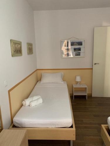 Apartament modern al carrer Blai, Poble Sec - Tap to explore photos