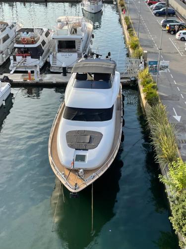 MotorYacht 21 avec équipage, Barcelona (zdjęcie 7)