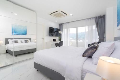 Patong Tower Brand New 1-Bedroom , Near Beach